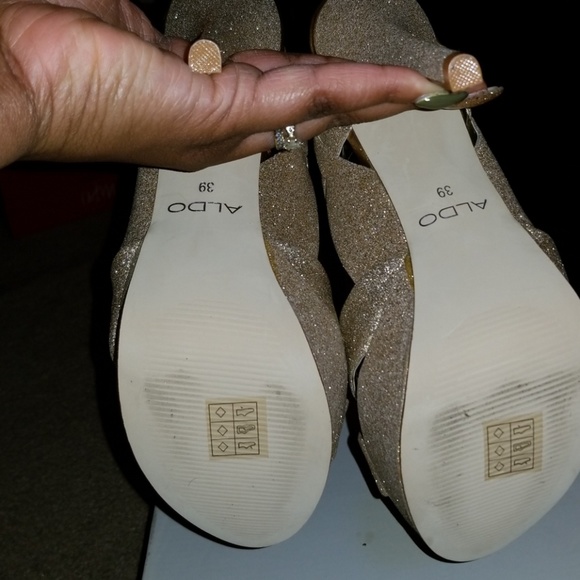 Aldo Gold High Heels - Picture 4 of 4